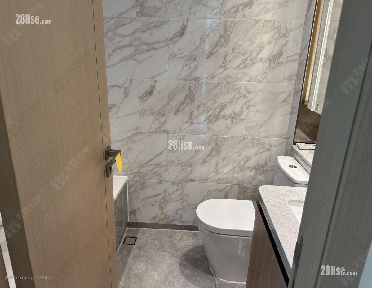 Grand Mayfair  Sell 2 Bedrooms , 1 Bathroom 551 ft²