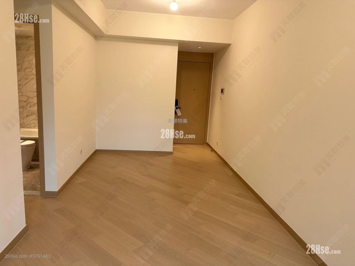 Grand Mayfair  Sell 3 Bedrooms , 2 Bathrooms 668 ft²