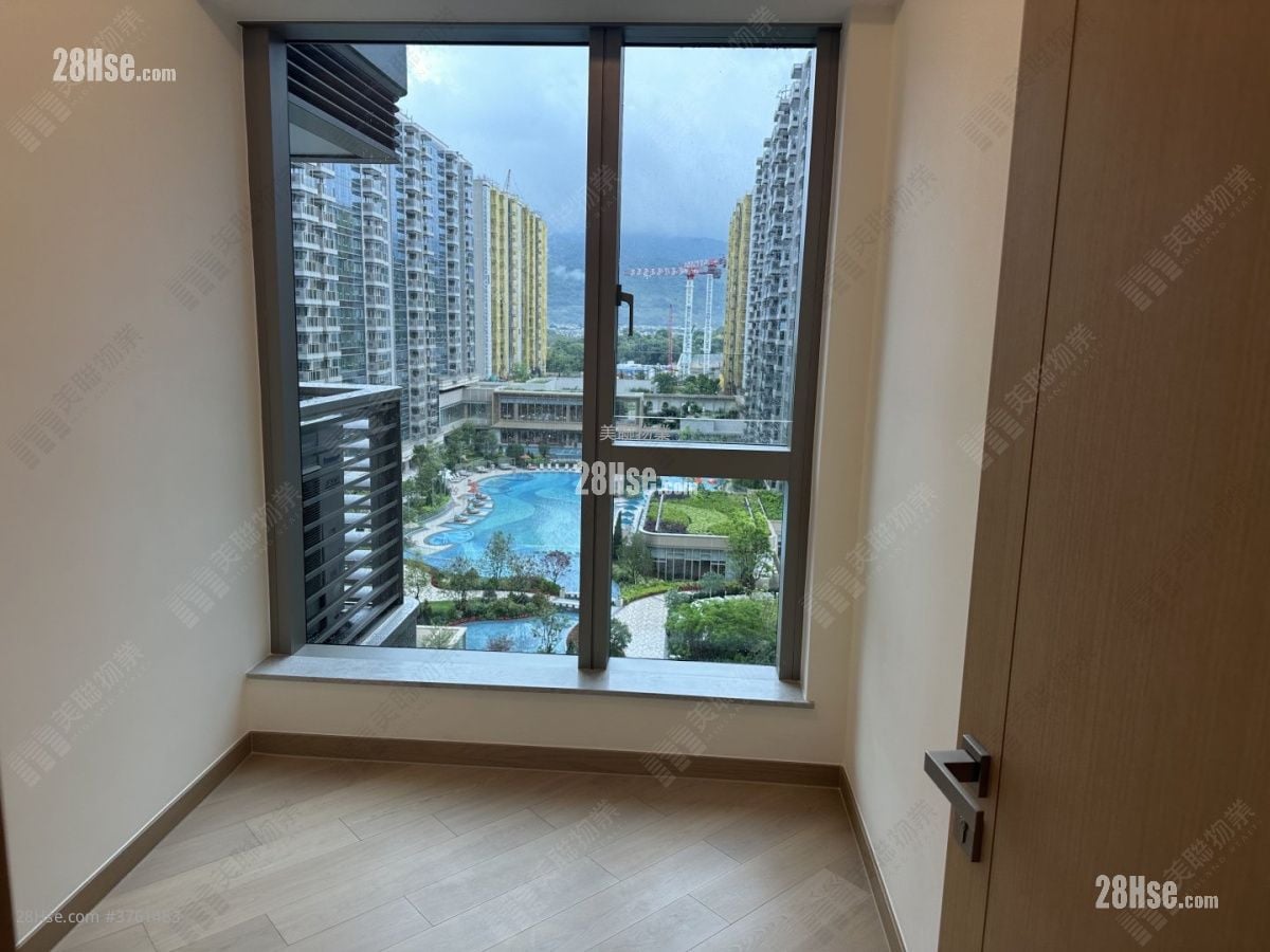 Grand Mayfair  Sell 3 Bedrooms , 2 Bathrooms 668 ft²