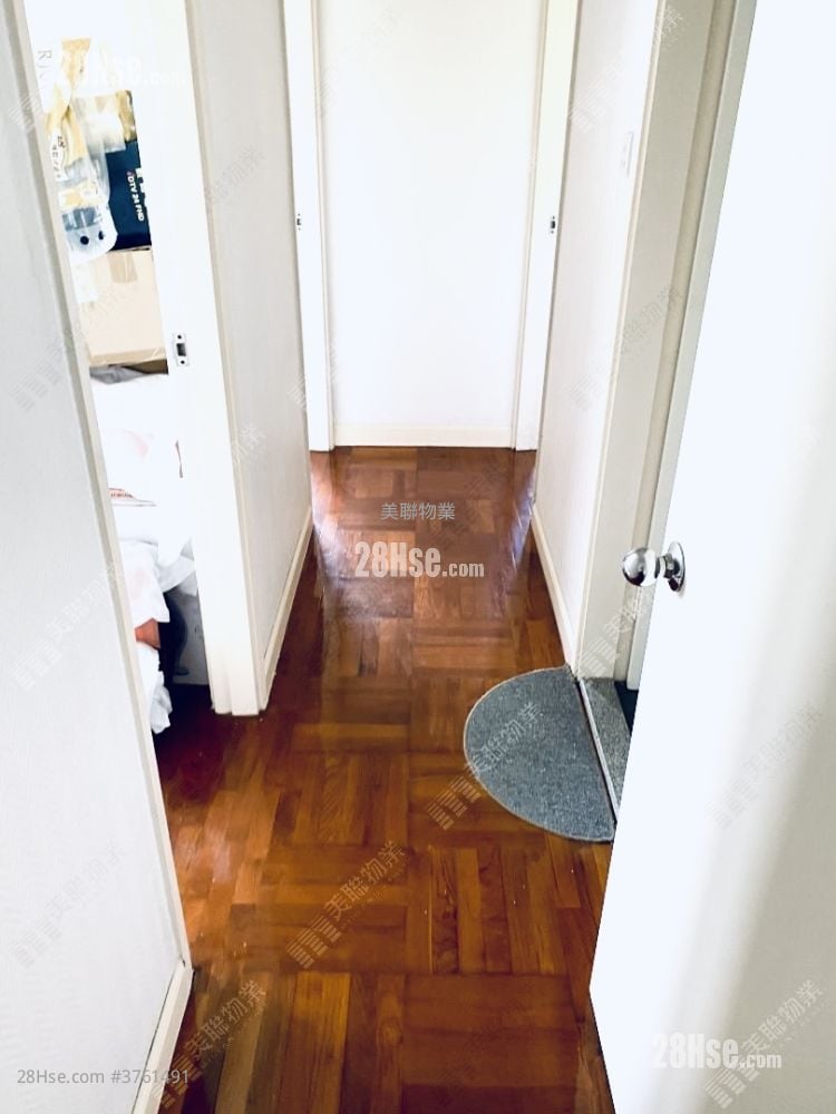 康怡花园 售盘 3 房 596 平方尺