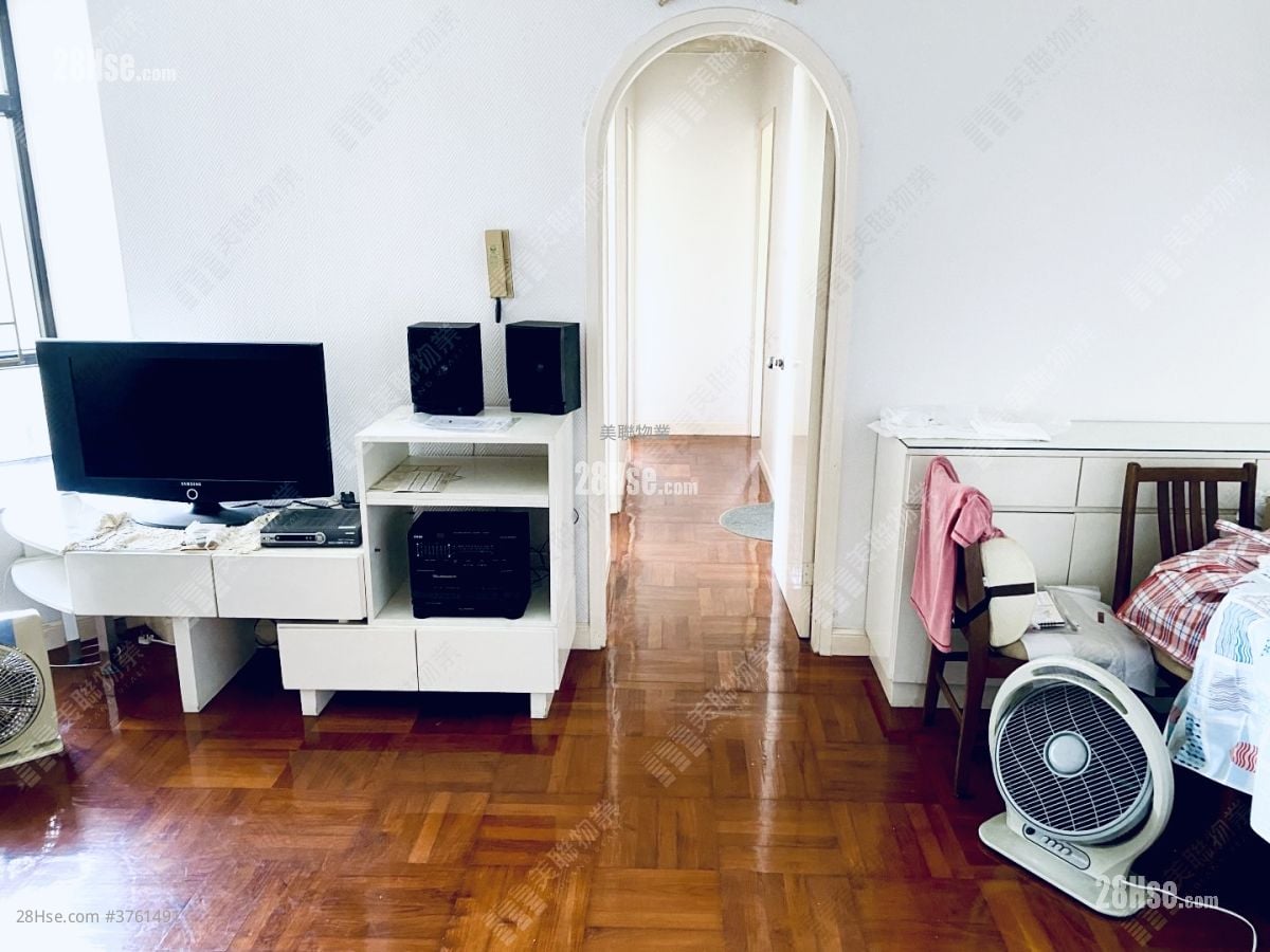 康怡花园 售盘 3 房 596 平方尺