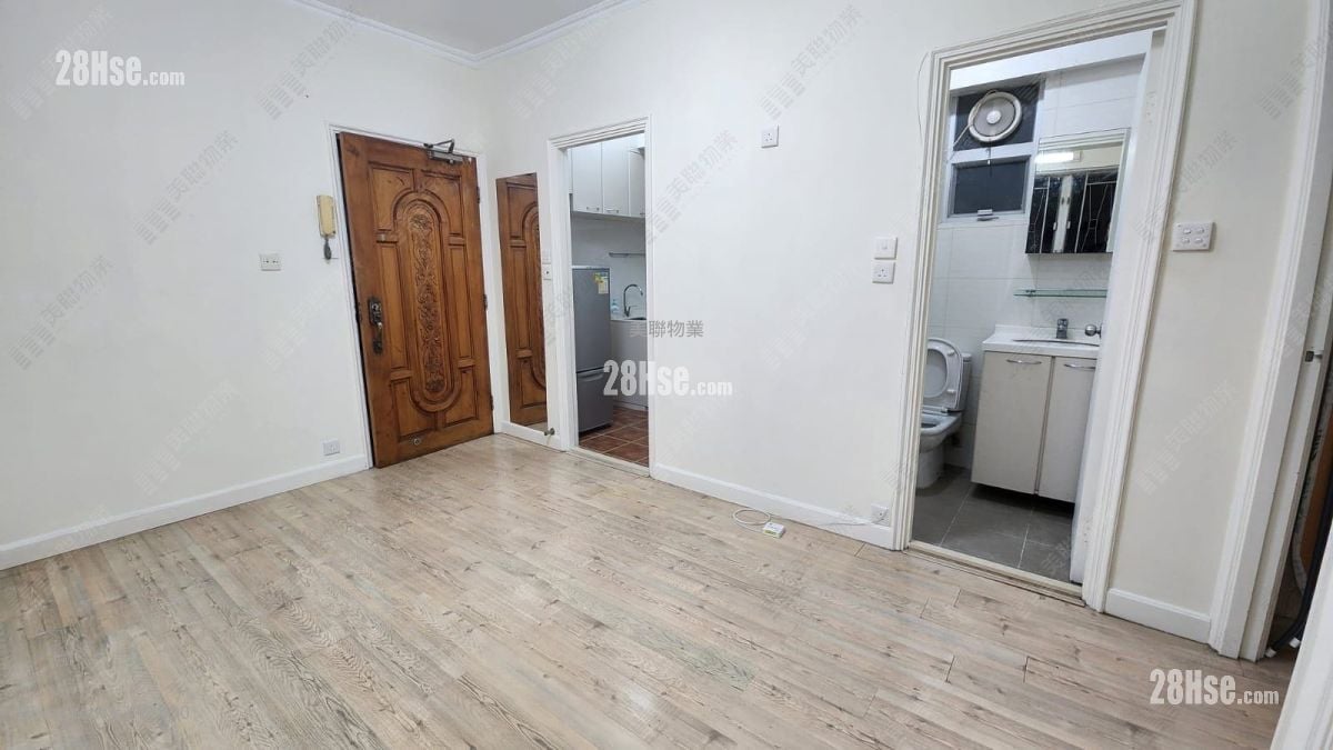 Tsing Yi Garden Sell 2 Bedrooms , 1 Bathroom 343 ft²