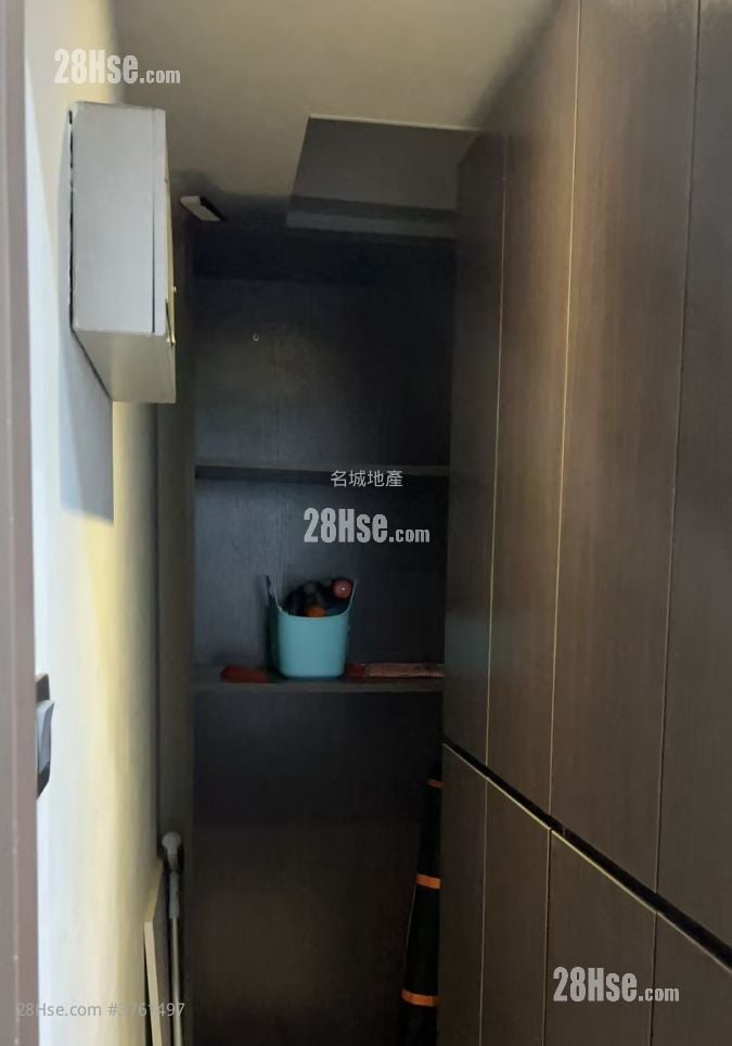 名城 售盘 3 房 , 2 浴室 719 平方尺