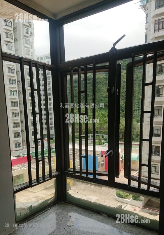 Heng Fa Chuen Sell 2 Bedrooms , 1 Bathroom 475 ft²