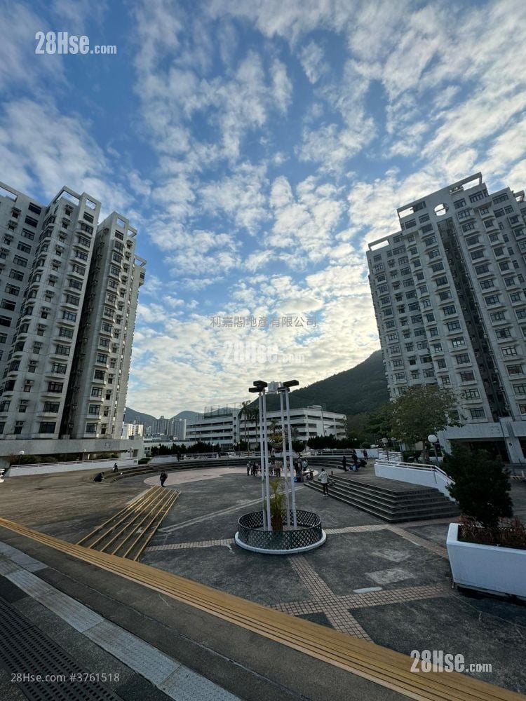 Heng Fa Chuen Sell 2 Bedrooms , 1 Bathroom 475 ft²