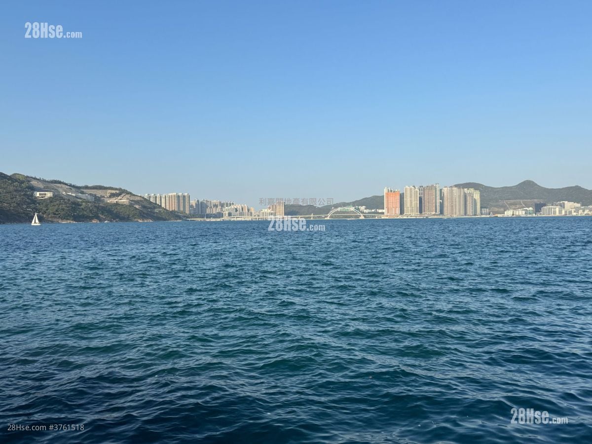 Heng Fa Chuen Sell 2 Bedrooms , 1 Bathroom 475 ft²