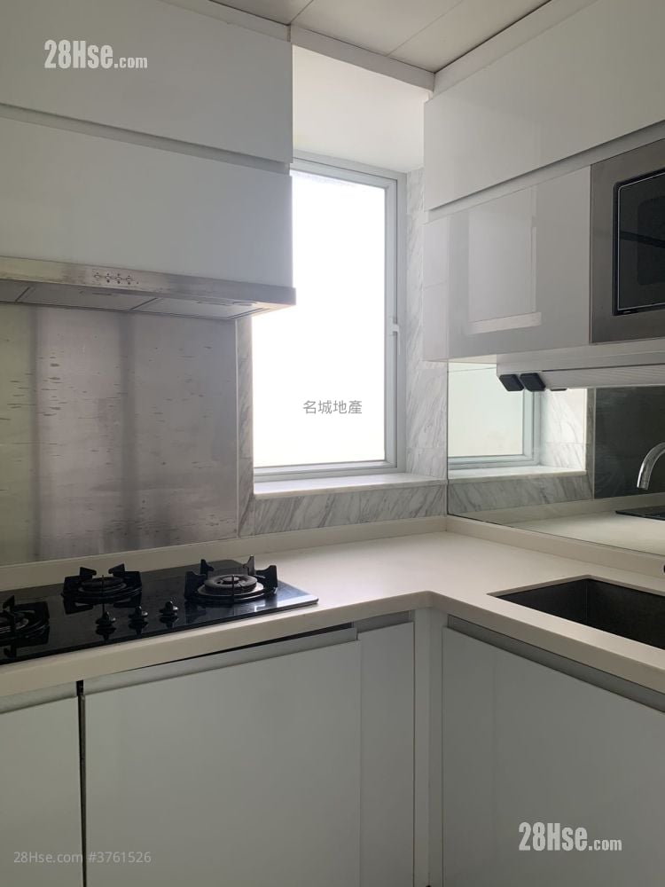 名城 售盘 3 房 , 2 浴室 757 平方尺