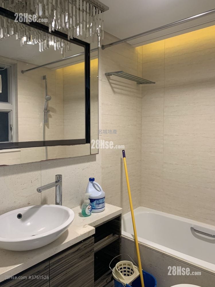 名城 售盘 3 房 , 2 浴室 757 平方尺