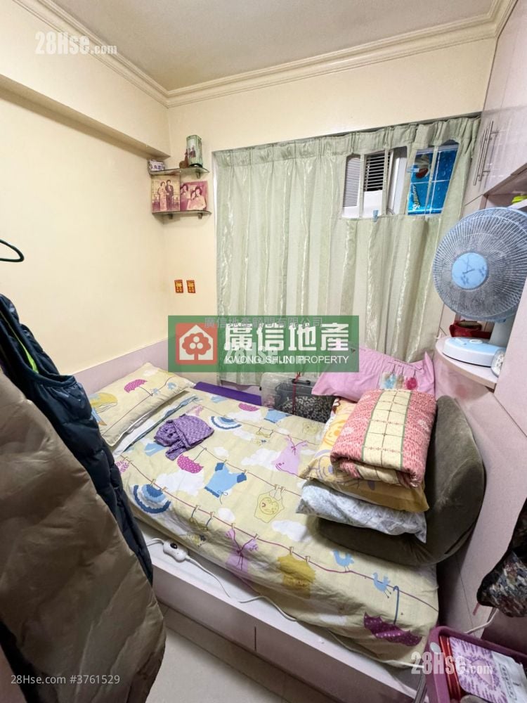 Shun Lee Building Sell 2 Bedrooms , 1 Bathroom 443 ft²