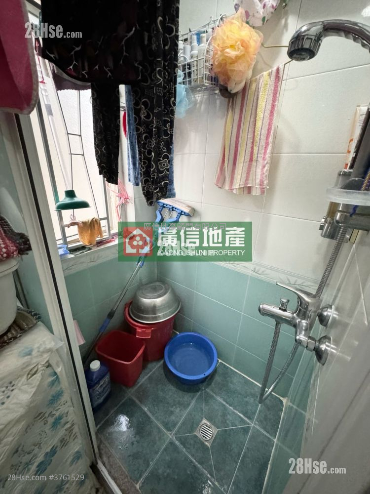 Shun Lee Building Sell 2 Bedrooms , 1 Bathroom 443 ft²