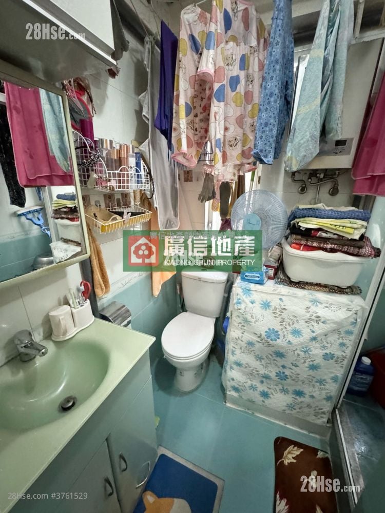 Shun Lee Building Sell 2 Bedrooms , 1 Bathroom 443 ft²