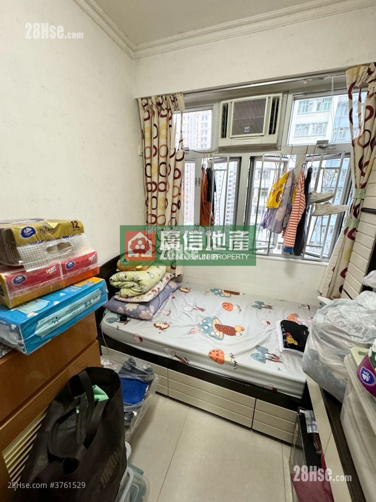 Shun Lee Building Sell 2 Bedrooms , 1 Bathroom 443 ft²