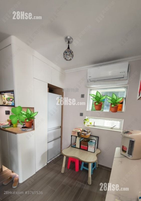 Serene Garden Sell 3 Bedrooms , 1 Bathroom 590 ft²