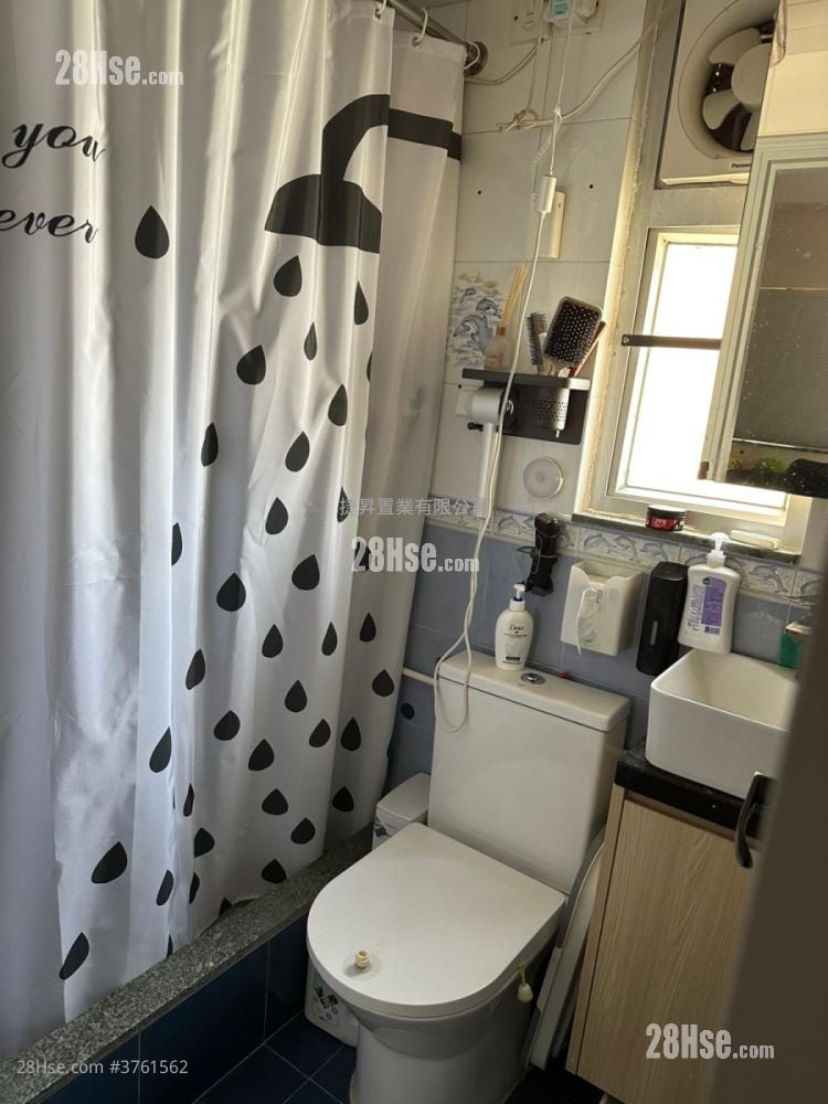 Wealthy Court Sell 2 Bedrooms , 1 Bathroom 336 ft²