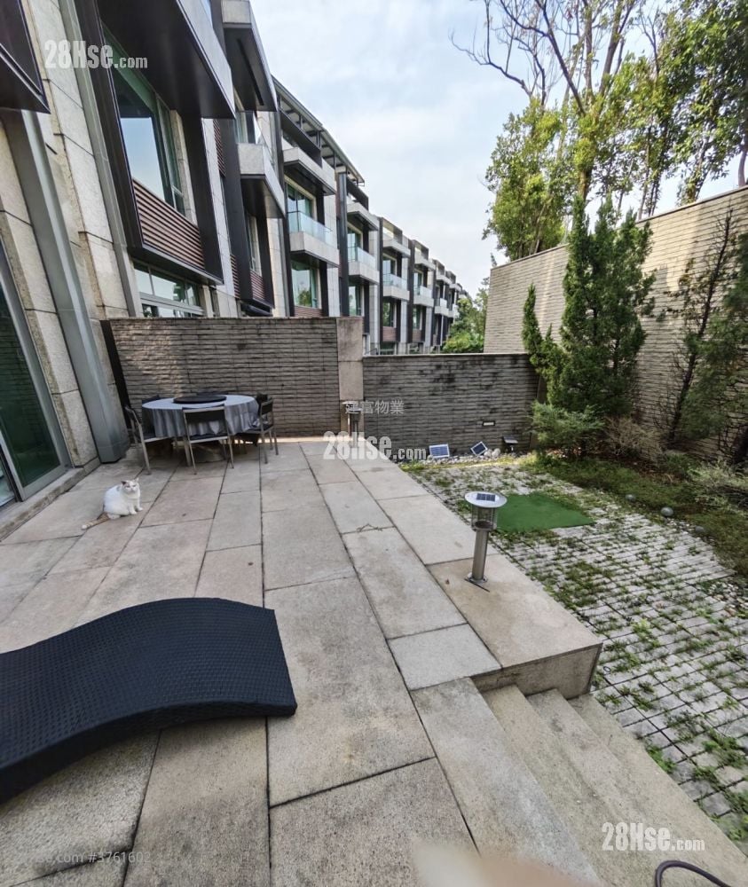 Phase I Of Park Villa Sell 5+ Bedrooms , 5+ Bathrooms 3,484 ft²