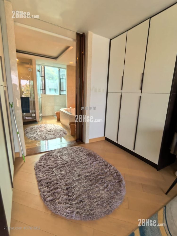 Phase I Of Park Villa Sell 5+ Bedrooms , 5+ Bathrooms 3,484 ft²