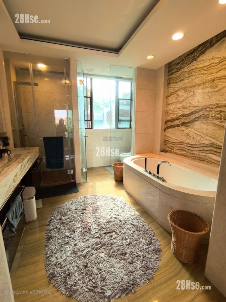 Phase I Of Park Villa Sell 5+ Bedrooms , 5+ Bathrooms 3,484 ft²