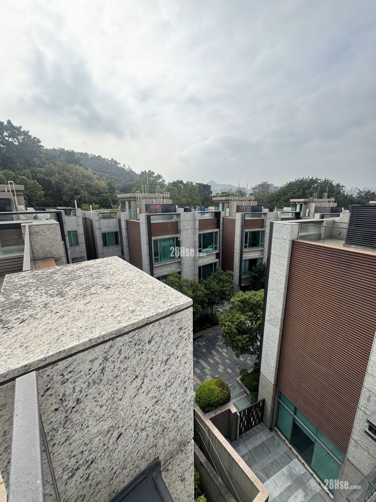 Phase I Of Park Villa Sell 5+ Bedrooms , 5+ Bathrooms 3,484 ft²