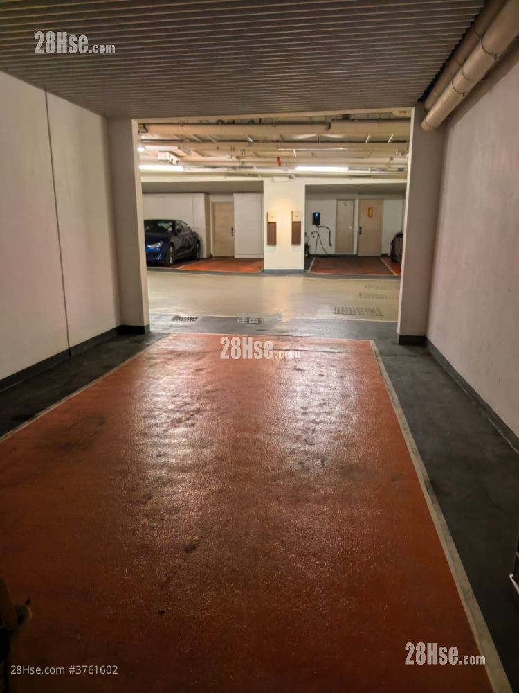 Phase I Of Park Villa Sell 5+ Bedrooms , 5+ Bathrooms 3,484 ft²