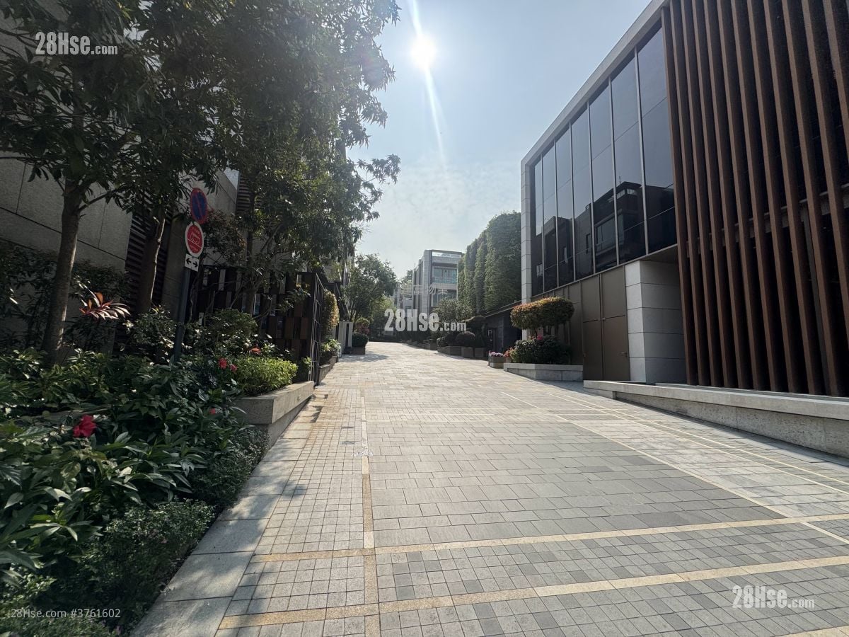 Phase I Of Park Villa Sell 5+ Bedrooms , 5+ Bathrooms 3,484 ft²