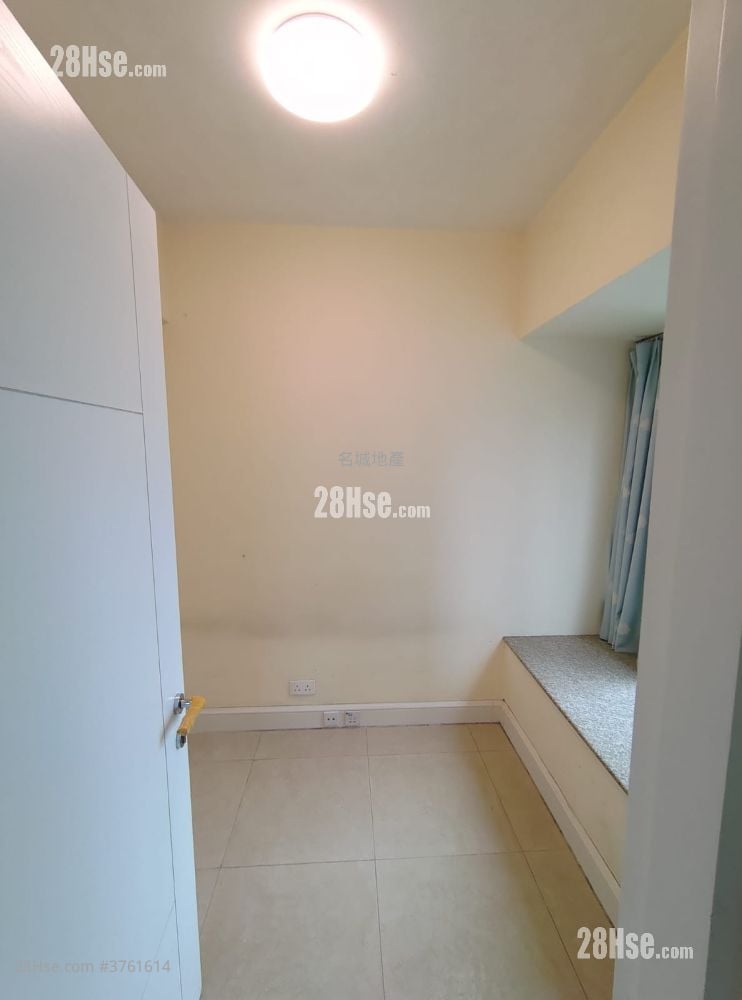 Festival City Sell 3 Bedrooms , 2 Bathrooms 678 ft²