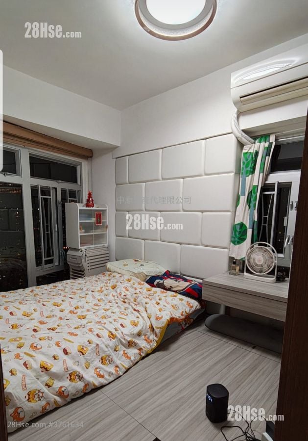 Kam Fung Garden Sell 3 Bedrooms , 1 Bathroom 527 ft²