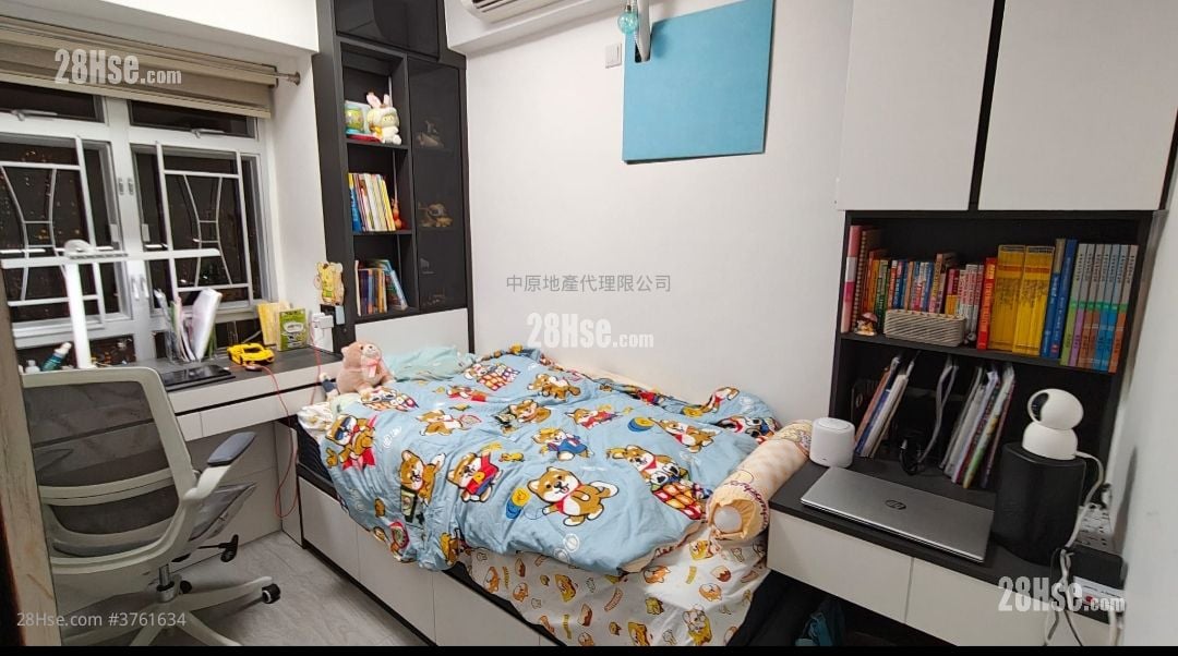 Kam Fung Garden Sell 3 Bedrooms , 1 Bathroom 527 ft²