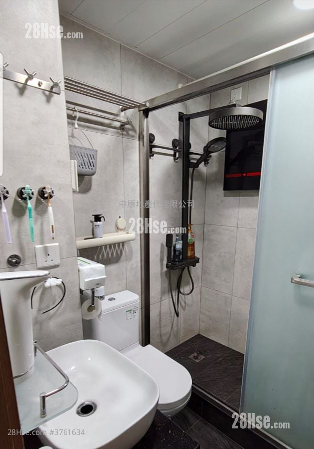 Kam Fung Garden Sell 3 Bedrooms , 1 Bathroom 527 ft²