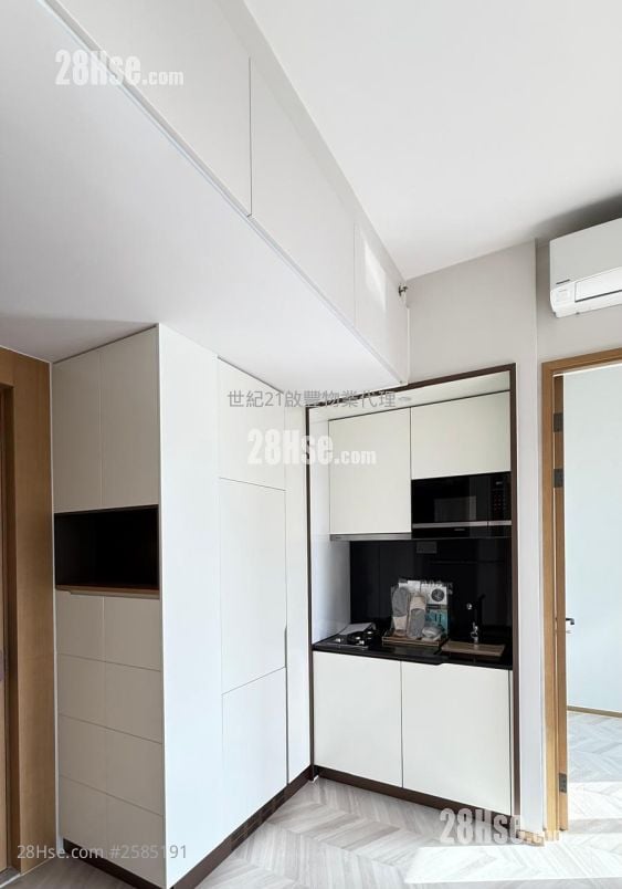 Eight Southpark Rental 2 Bedrooms , 1 Bathroom 342 ft²