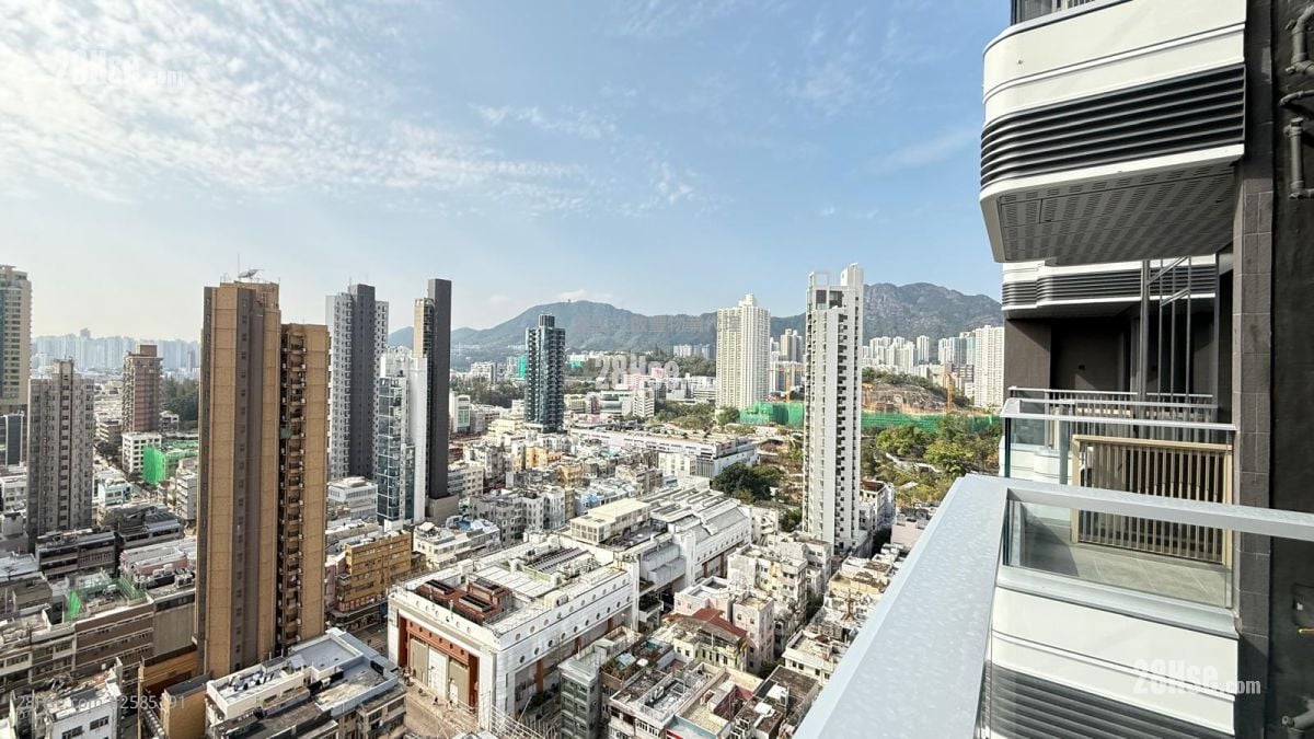 Eight Southpark Rental 2 Bedrooms , 1 Bathroom 342 ft²