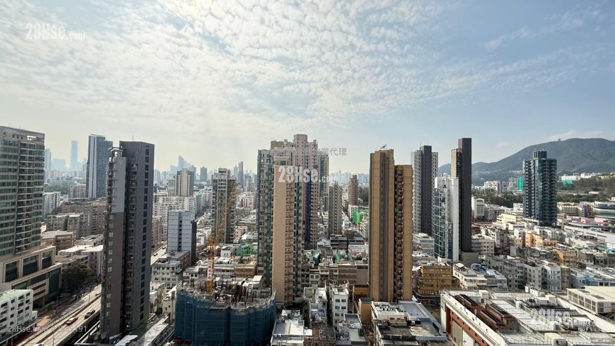 Eight Southpark Rental 2 Bedrooms , 1 Bathroom 342 ft²