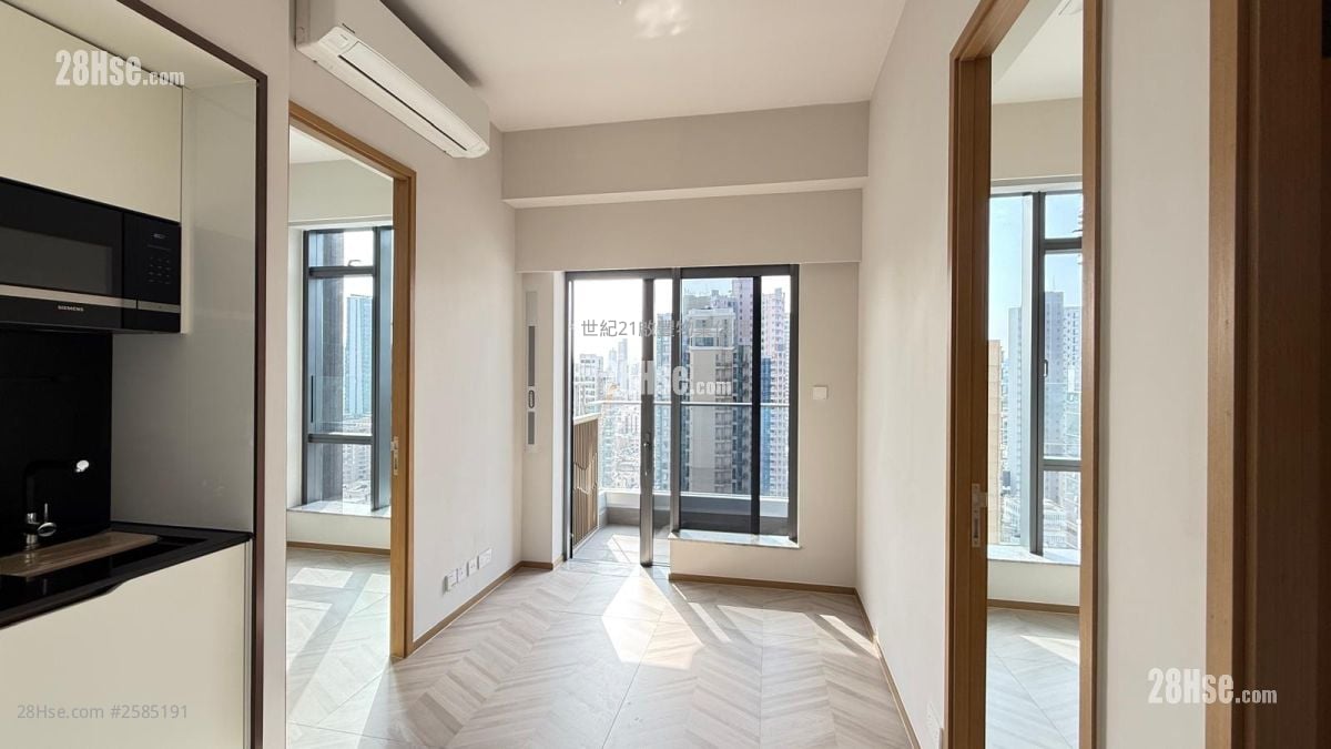 Eight Southpark Rental 2 Bedrooms , 1 Bathroom 342 ft²