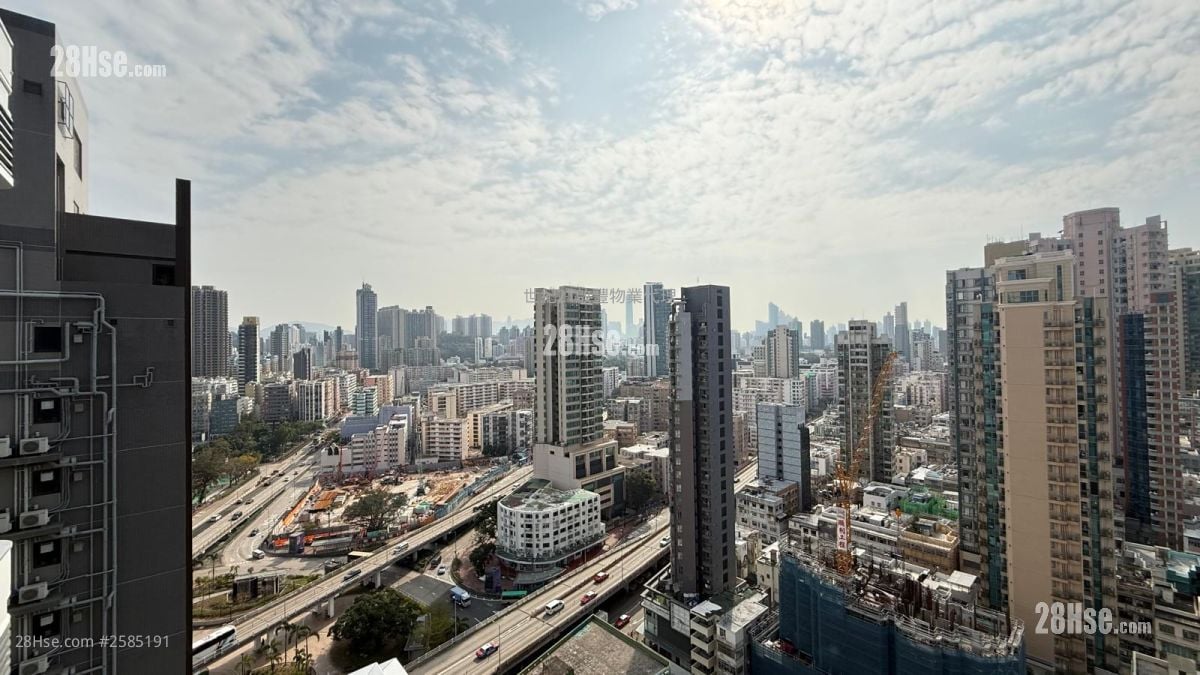 Eight Southpark Rental 2 Bedrooms , 1 Bathroom 342 ft²