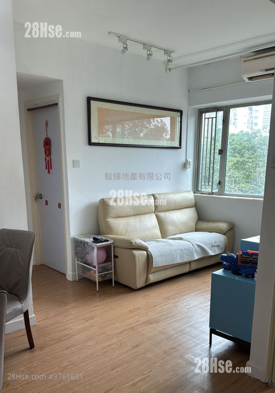 New Knutsford House Sell 2 Bedrooms , 1 Bathroom 465 ft²