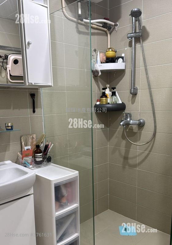 New Knutsford House Sell 2 Bedrooms , 1 Bathroom 465 ft²