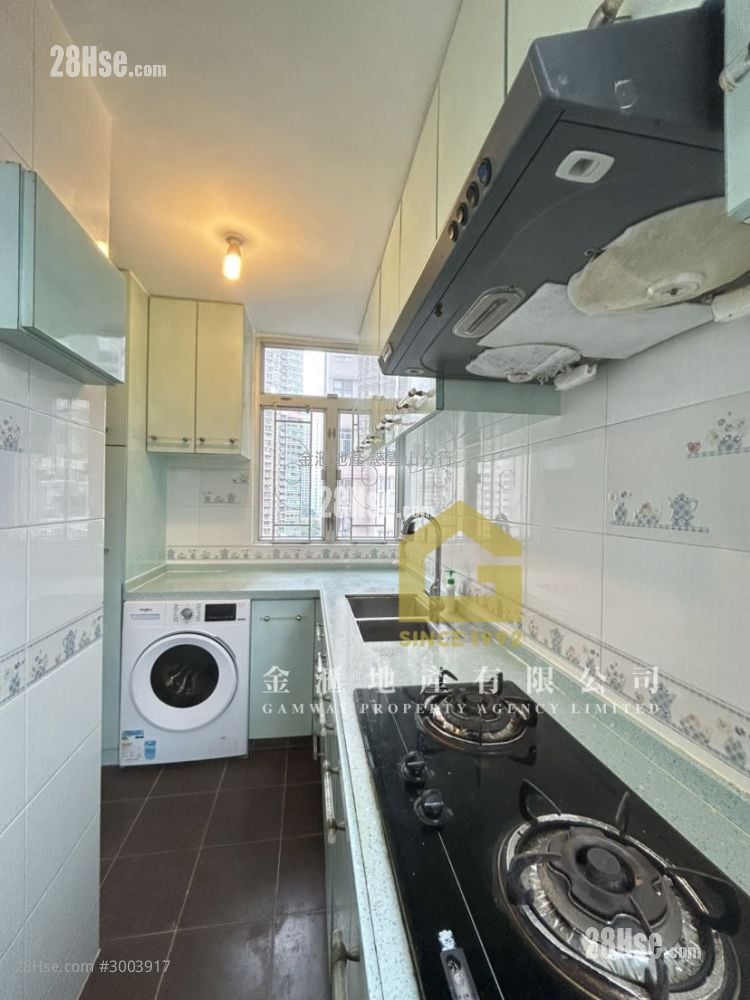 Fung Chuen Court Sell 3 Bedrooms , 1 Bathroom 598 ft²