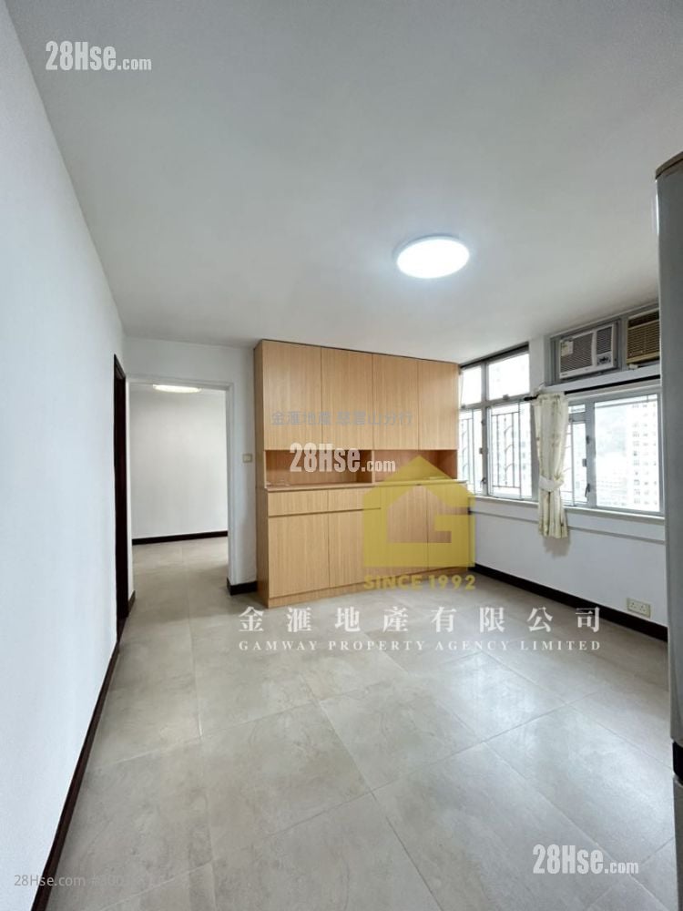 Fung Chuen Court Sell 3 Bedrooms , 1 Bathroom 598 ft²