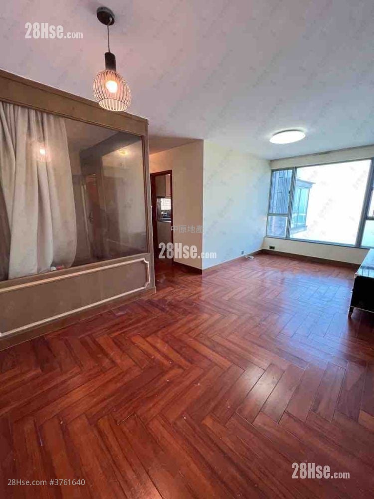 Seaview Crescent Sell 3 Bedrooms , 3 Bathrooms 855 ft²