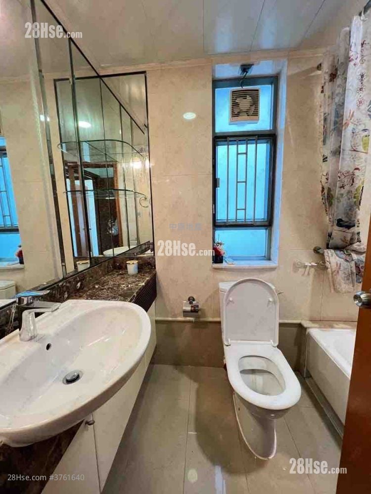 Seaview Crescent Sell 3 Bedrooms , 3 Bathrooms 855 ft²