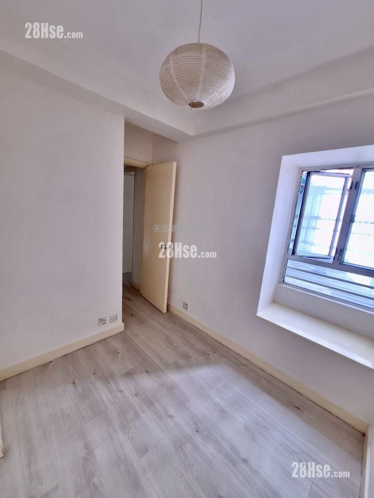 协辉大厦 售盘 3 房 , 1 浴室 377 平方尺