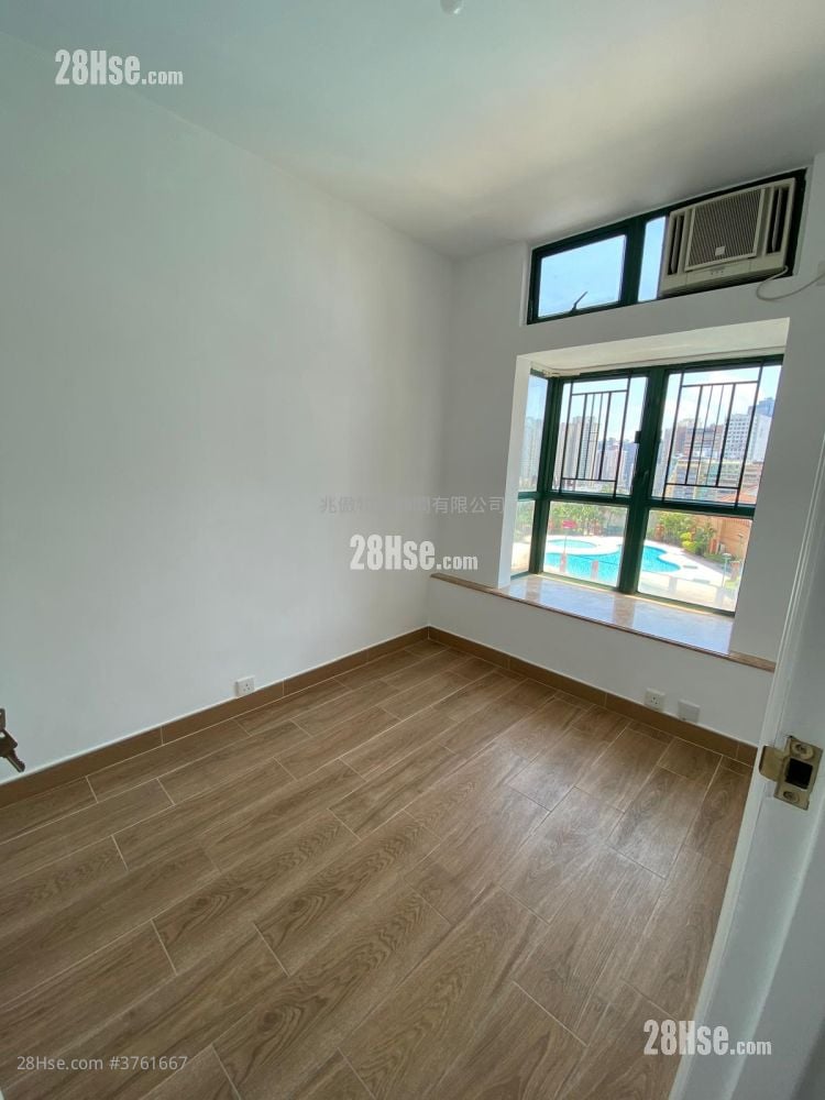 Galaxia Rental 3 Bedrooms , 1 Bathroom 517 ft²