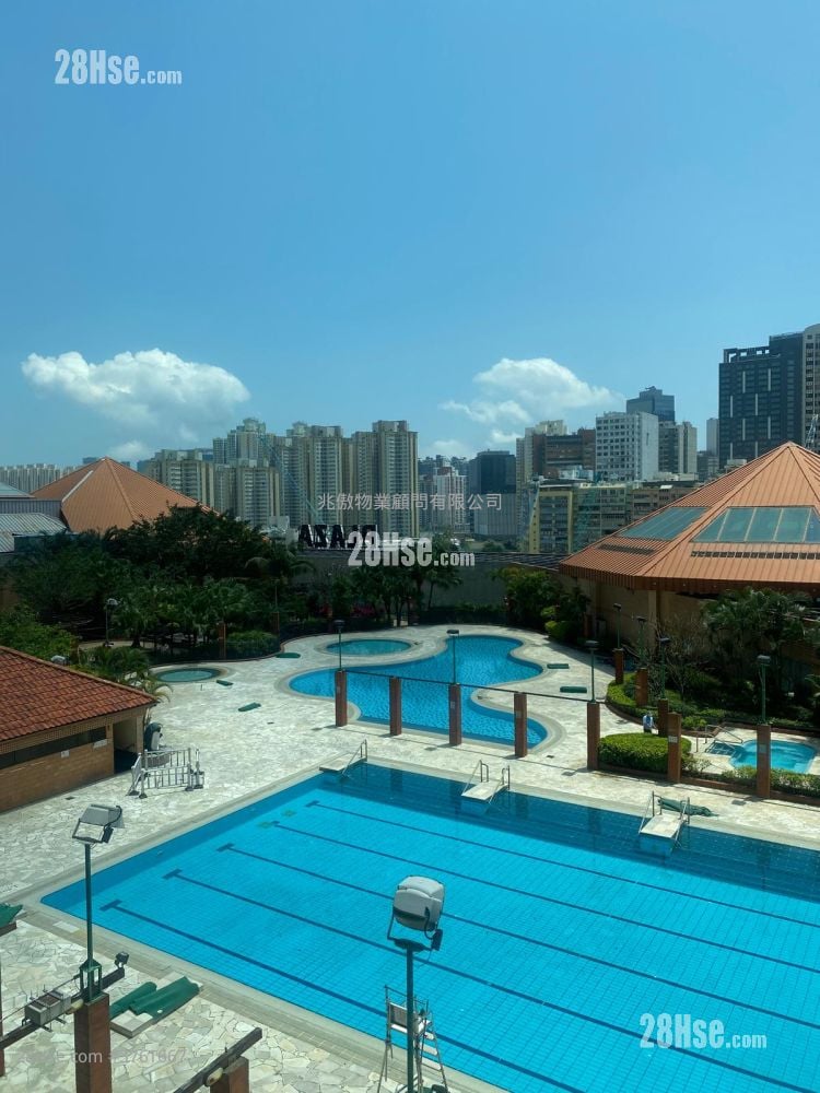 Galaxia Rental 3 Bedrooms , 1 Bathroom 517 ft²