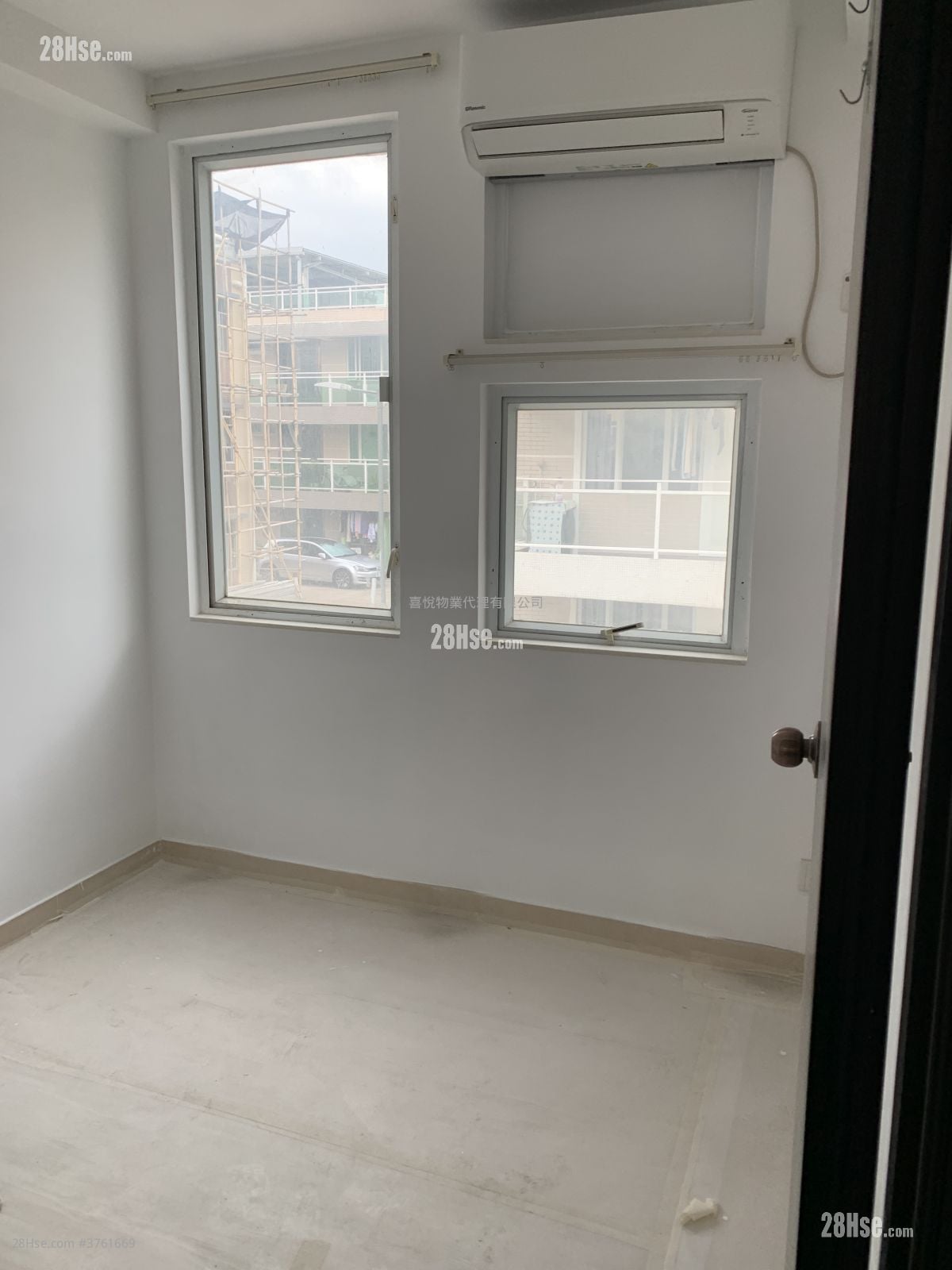 Village Rental 3 Bedrooms , 1 Bathroom 700 ft²