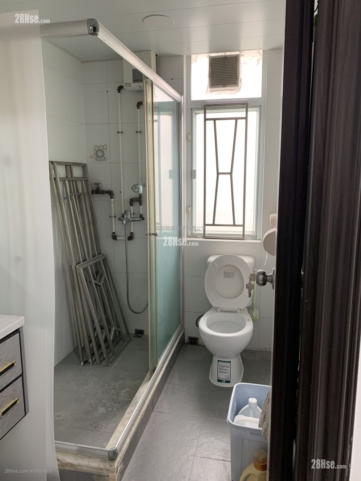 Village Rental 3 Bedrooms , 1 Bathroom 700 ft²