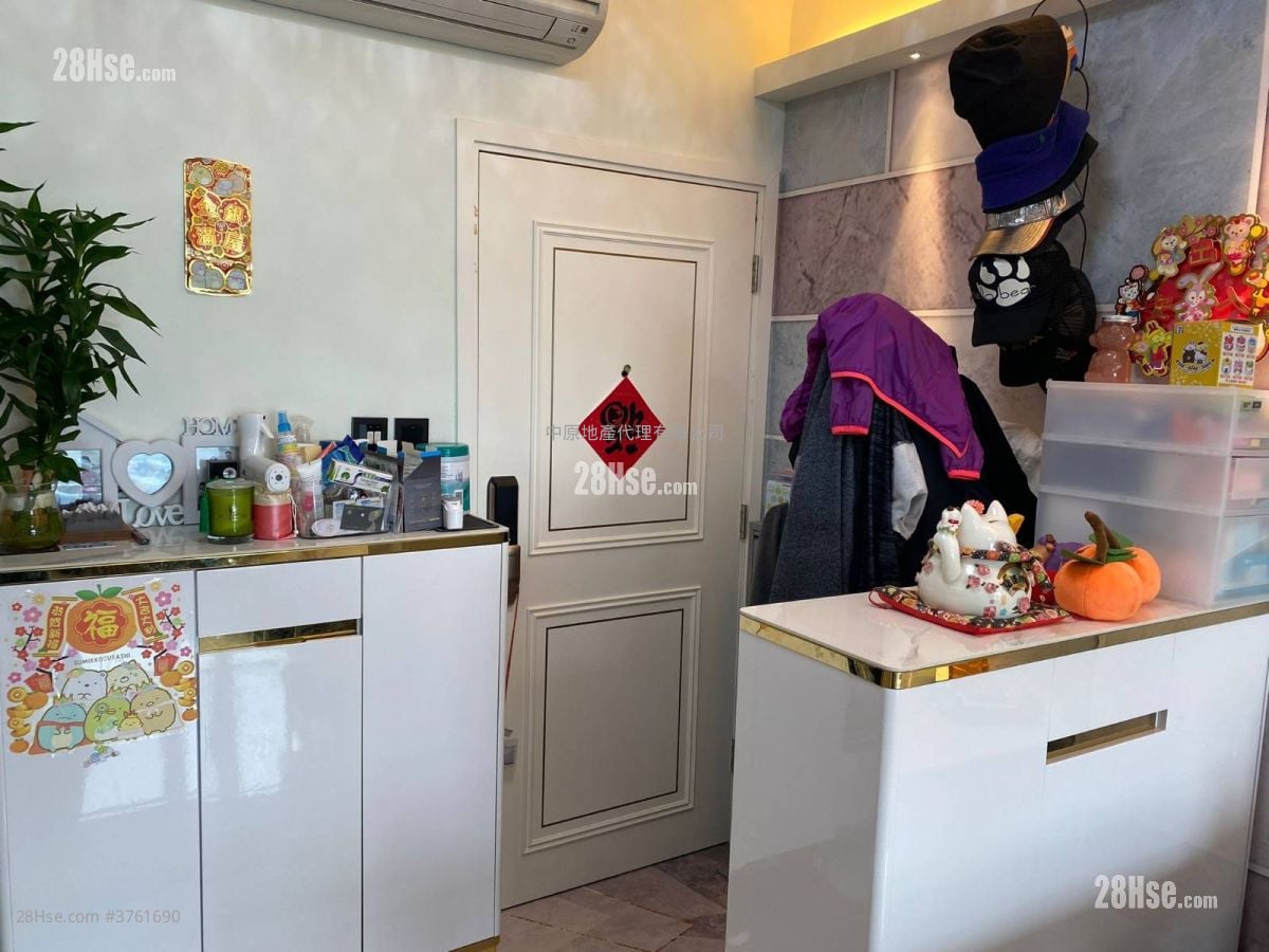 Island Resort Sell 3 Bedrooms 596 ft²