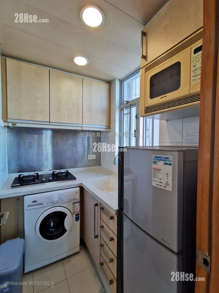 Genius Court Sell 2 Bedrooms , 1 Bathroom 446 ft²