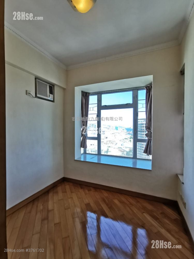 Genius Court Sell 2 Bedrooms , 1 Bathroom 446 ft²