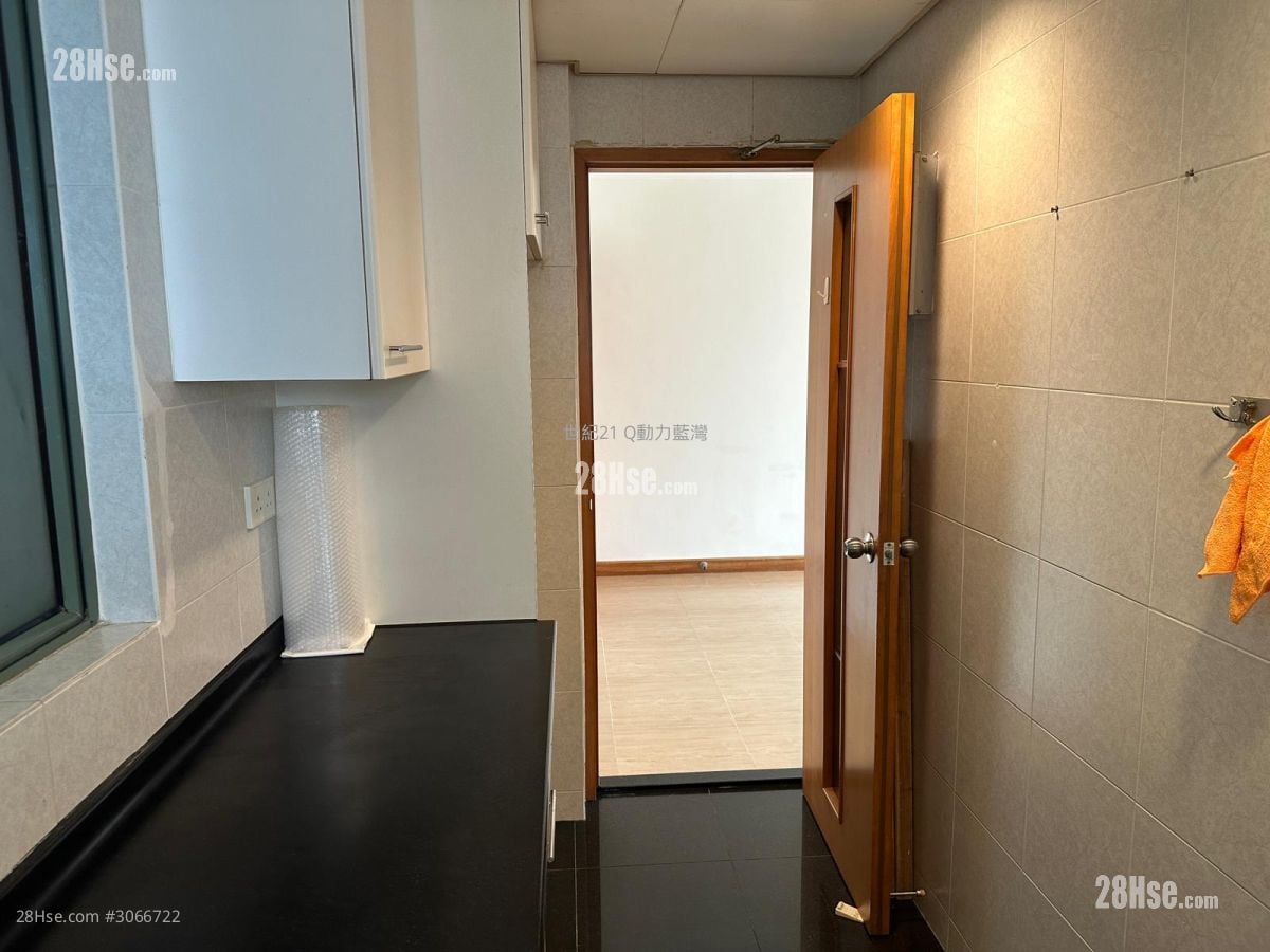 蓝湾半岛 售盘 3 房 , 2 浴室 605 平方尺