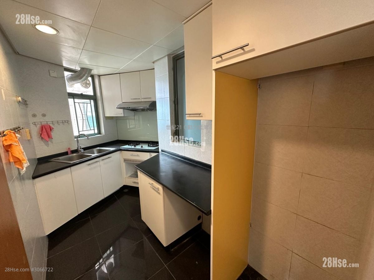 蓝湾半岛 售盘 3 房 , 2 浴室 605 平方尺