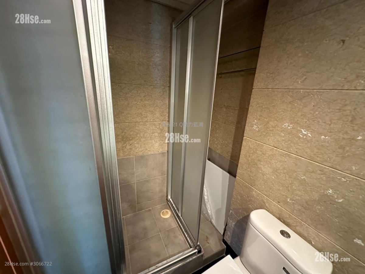 蓝湾半岛 售盘 3 房 , 2 浴室 605 平方尺